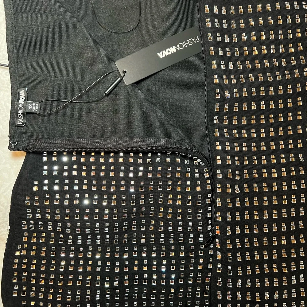 Fashion Nova Black and Silver Embellished Bodycon Dress |1X | nwt - Picture 5 of 7